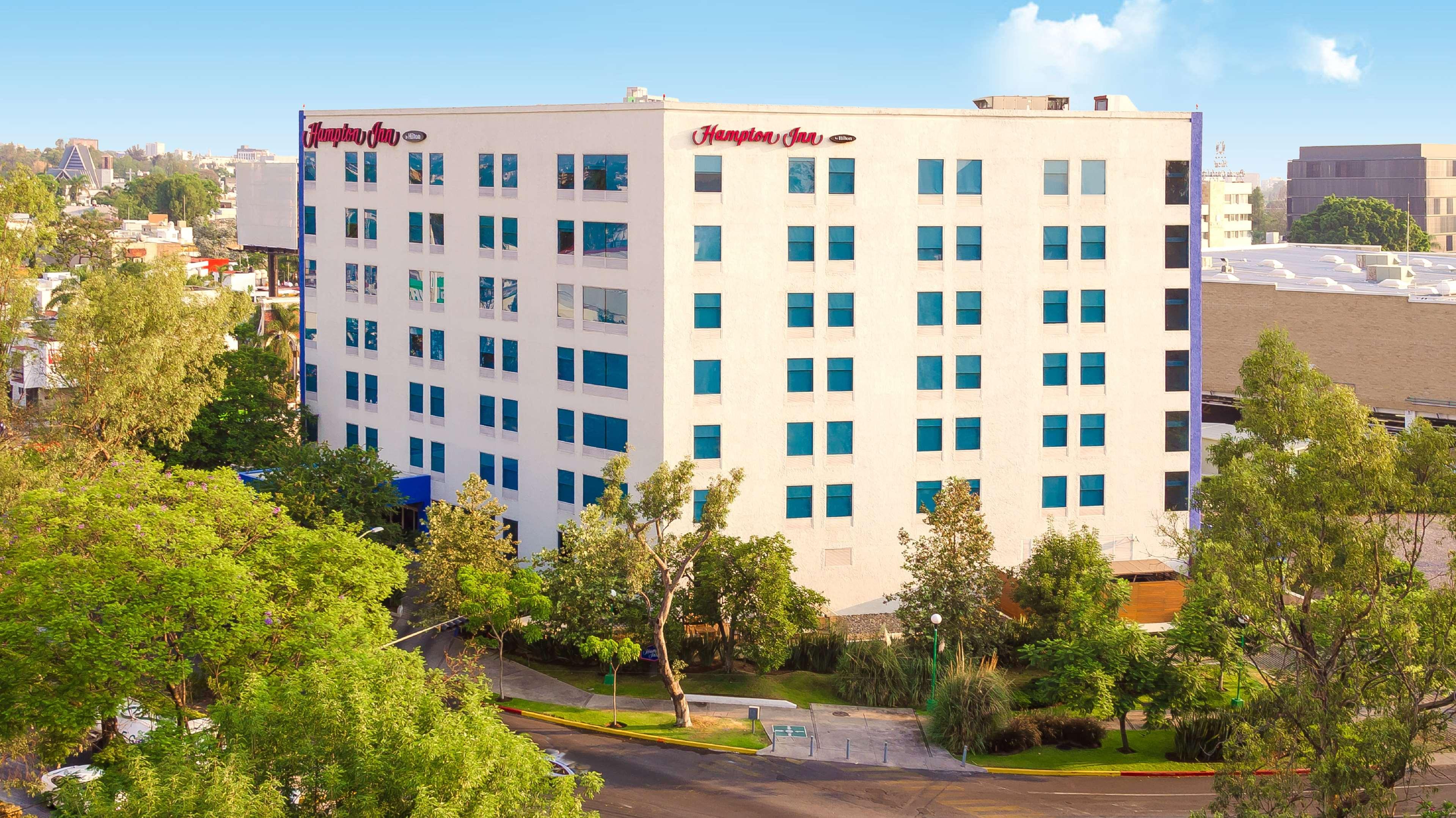 Hotel Hampton By Hilton Guadalajara Expo Exterior foto